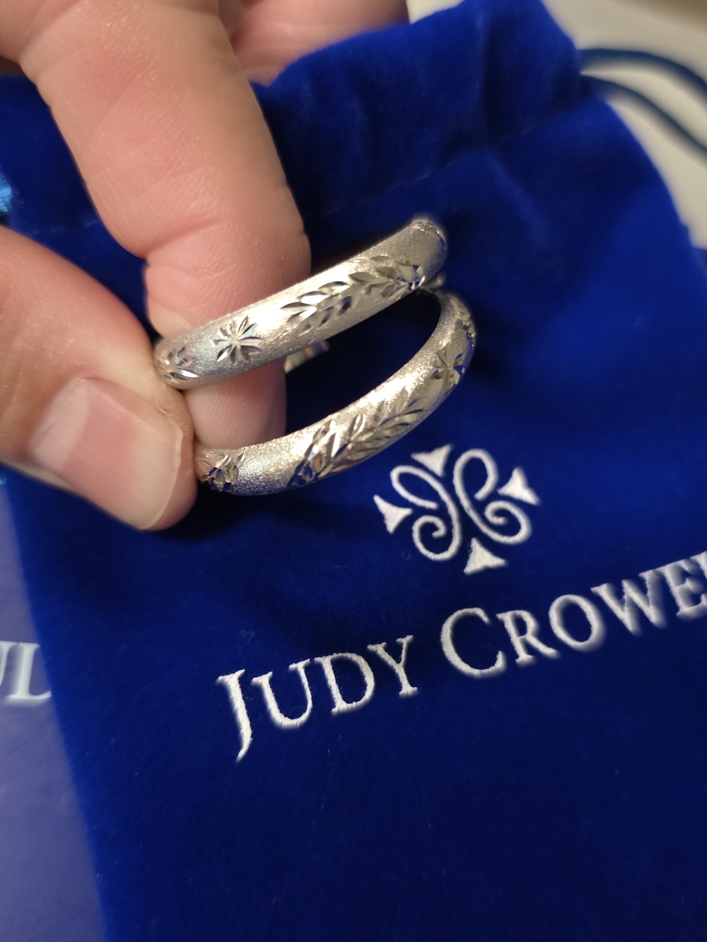 NWT Judy Crowell Sterling Silver Diamond Cut Hoop Earrings S925